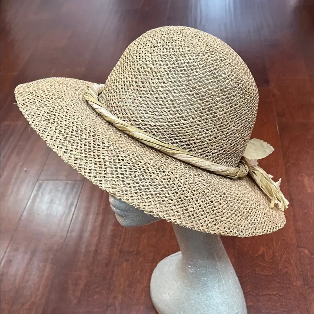 Vintage Cottagecore Straw Hat with Floral Detail - Picture 8 of 16